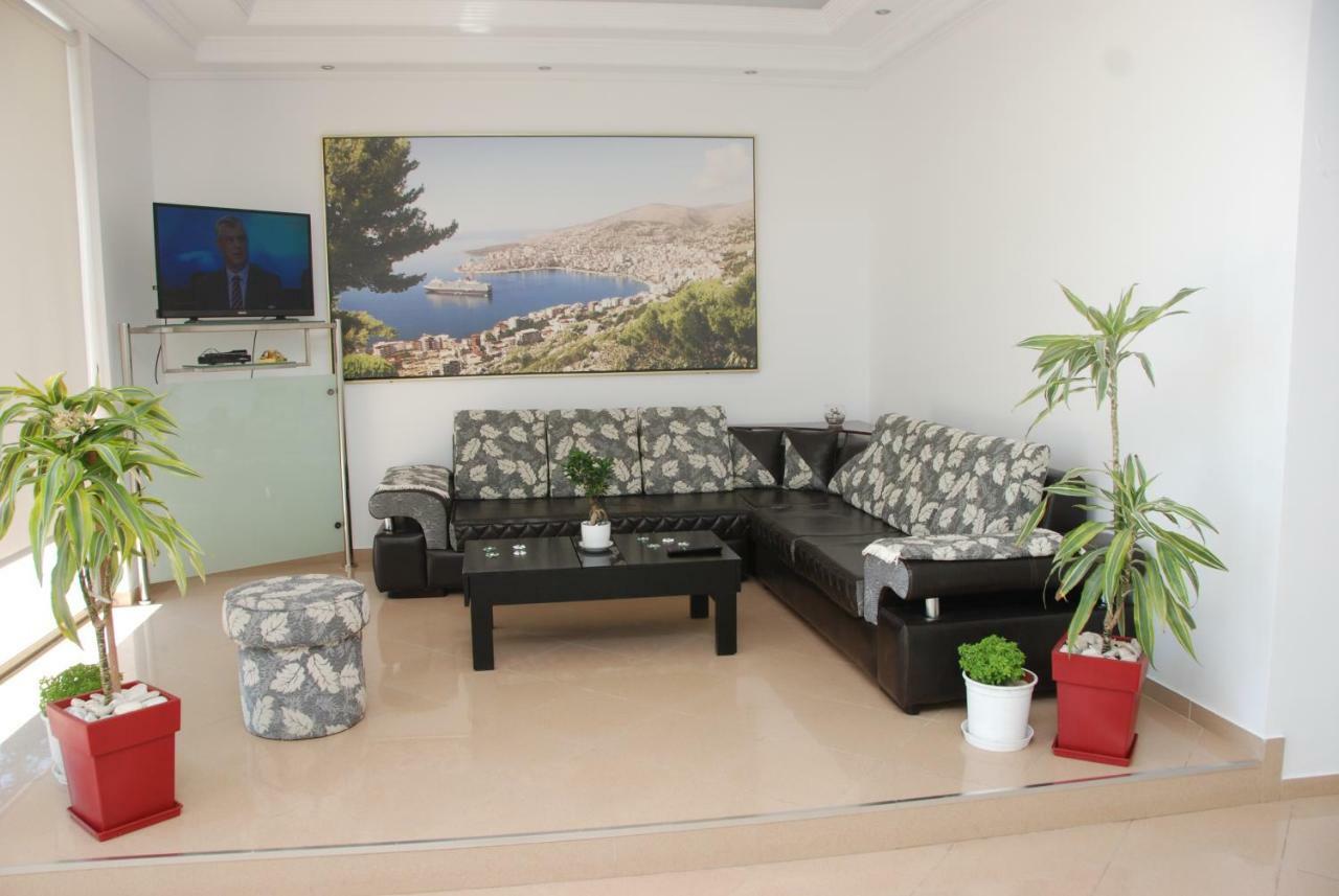 Hotel Ms Sarandë エクステリア 写真