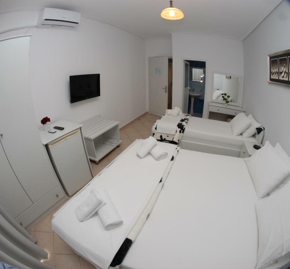 Hotel Ms Sarandë エクステリア 写真