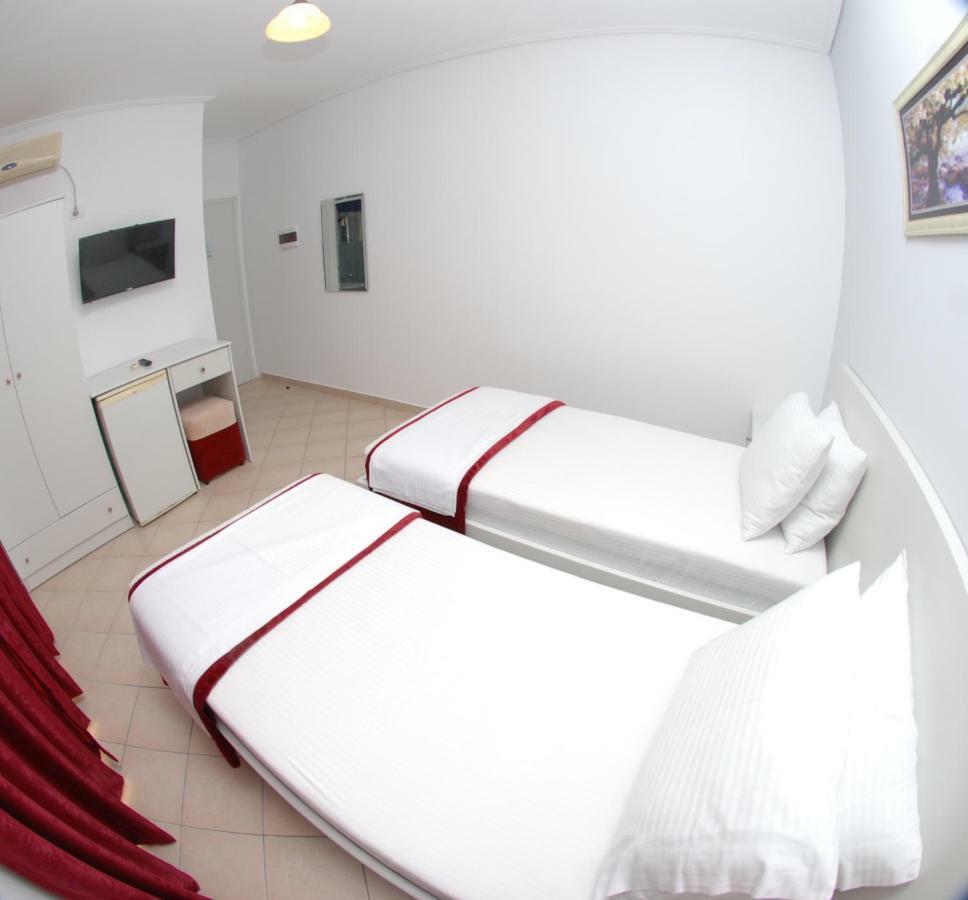 Hotel Ms Sarandë エクステリア 写真