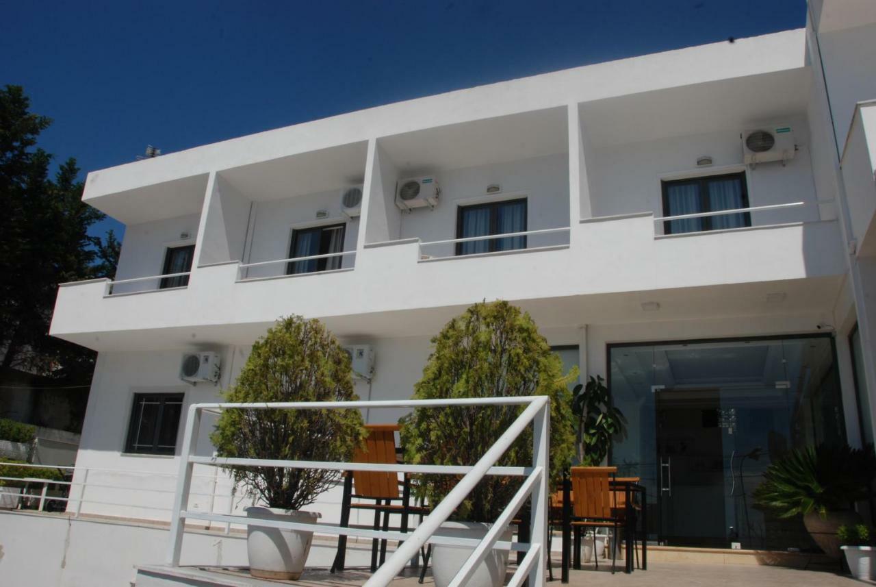 Hotel Ms Sarandë エクステリア 写真