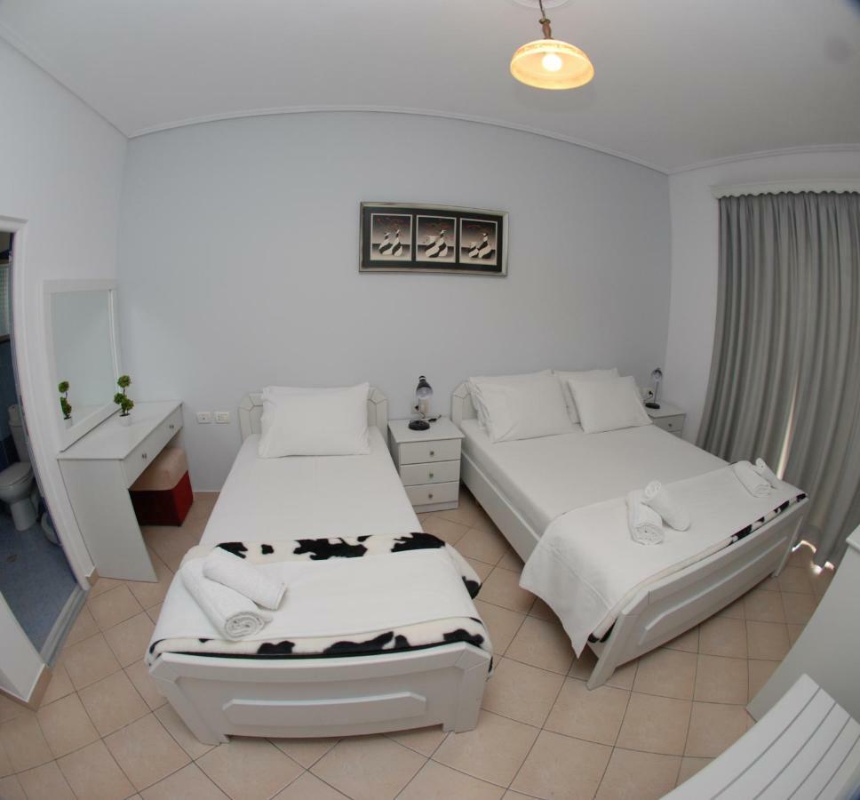 Hotel Ms Sarandë エクステリア 写真