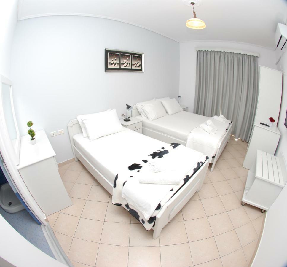 Hotel Ms Sarandë エクステリア 写真