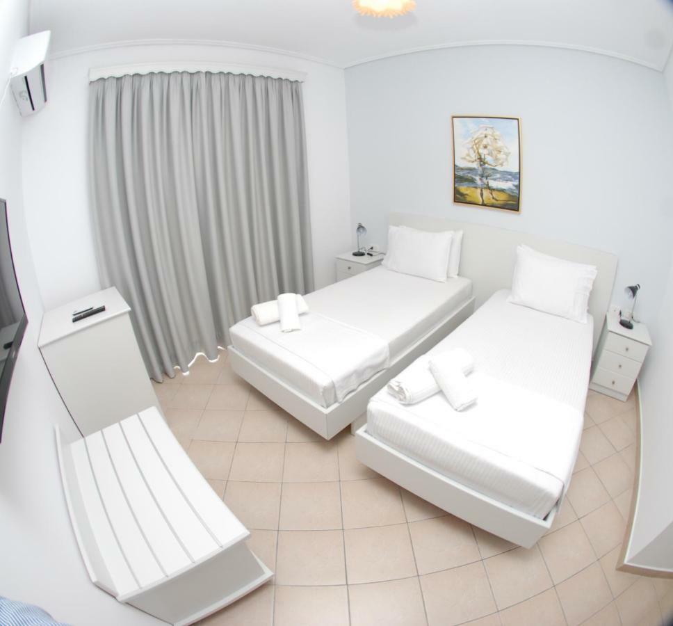 Hotel Ms Sarandë エクステリア 写真